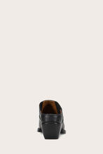 Load image into Gallery viewer, Frye Women SACHA MULE BLACK/SOFT SCRUNCHED