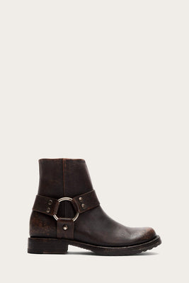 Frye Women  BLACKFULL GRAIN BRUSH OFF