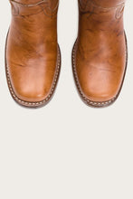 Load image into Gallery viewer, Frye Women  SADDLE/OILED LEATHER