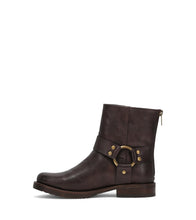 Load image into Gallery viewer, Frye and Co Women CHESNEE SHORT HARNESS DK BROWN/BANDIT