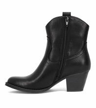 Load image into Gallery viewer, Frye and Co Women DAXX BLACK/ANISTON PU