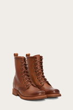 Load image into Gallery viewer, FRYE WOMEN VERONICA COMBAT CARAMEL/ANTIQUE PULL UP