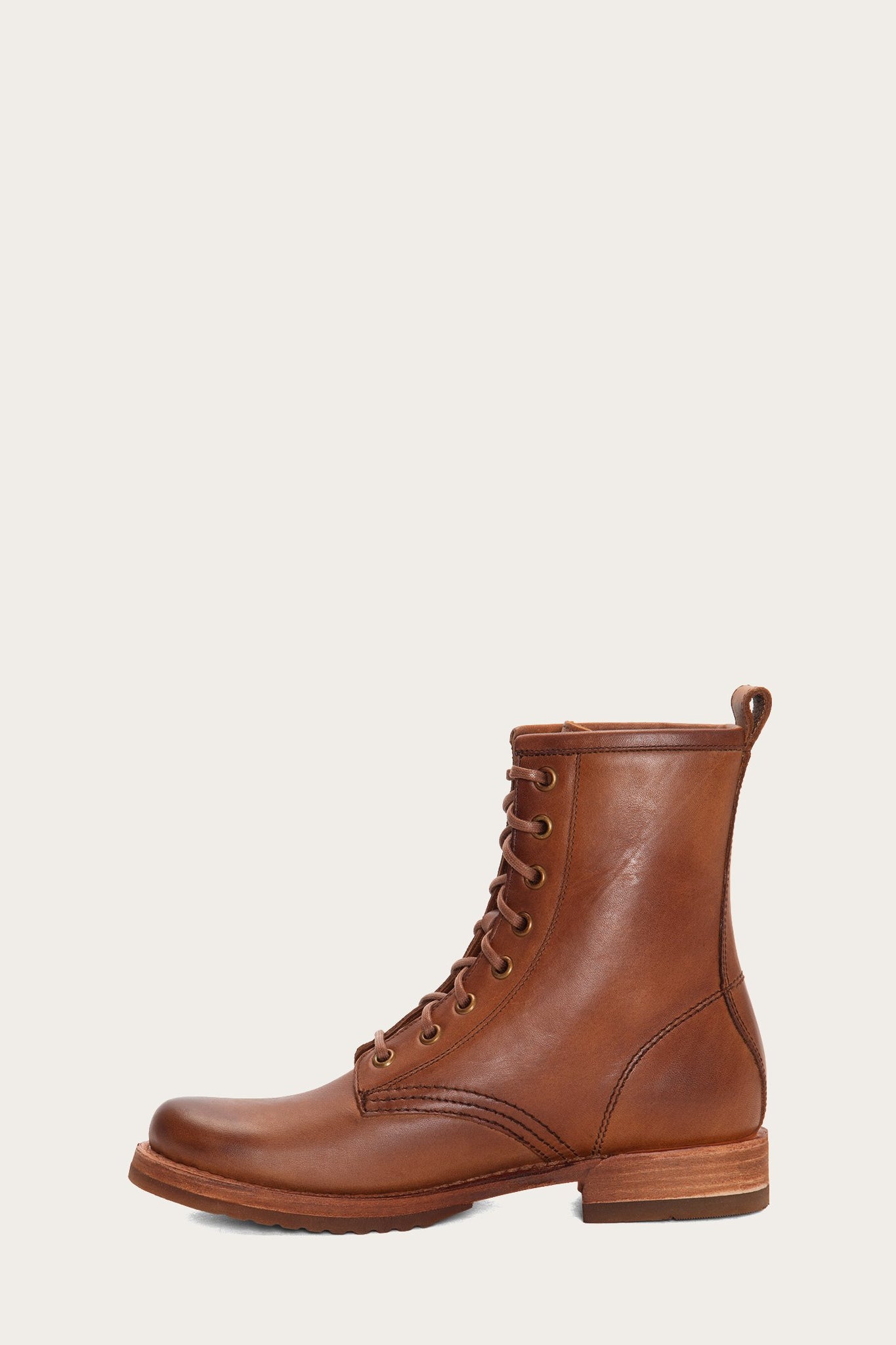 FRYE WOMEN VERONICA COMBAT CARAMEL/ANTIQUE PULL UP