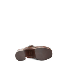 Load image into Gallery viewer, FRYE AND CO WOMEN WYLIE SCALLOPED CLOG AUBURN