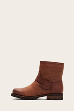 Load image into Gallery viewer, Frye Women VERONICA SHEARLING BOOTIE COGNAC